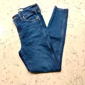 Madewell 👖💙Size 28, 10 inch, high-rise skinny jeans.EUC